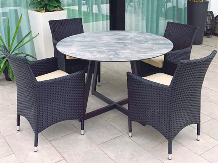 Conjunto mesa y sillas jardín con el que crear un espacio acogedor